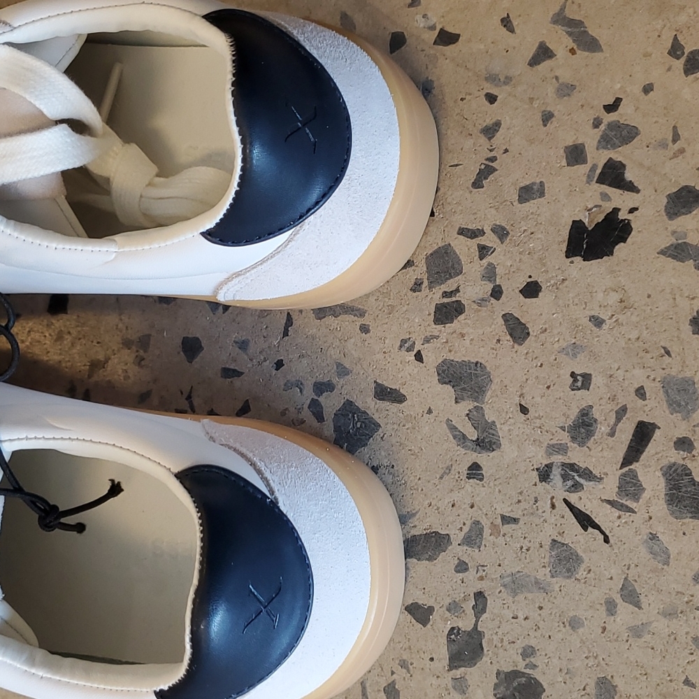 Express men's white tie front sneakers - Picture 4 of 9